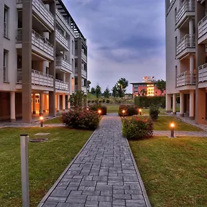 https://bloom-apartment.it-lombardy.com