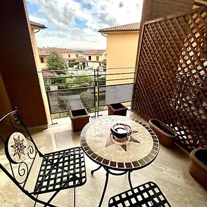 https://la-casa-nel-verde-pistoia.it-tuscanyhotel.com